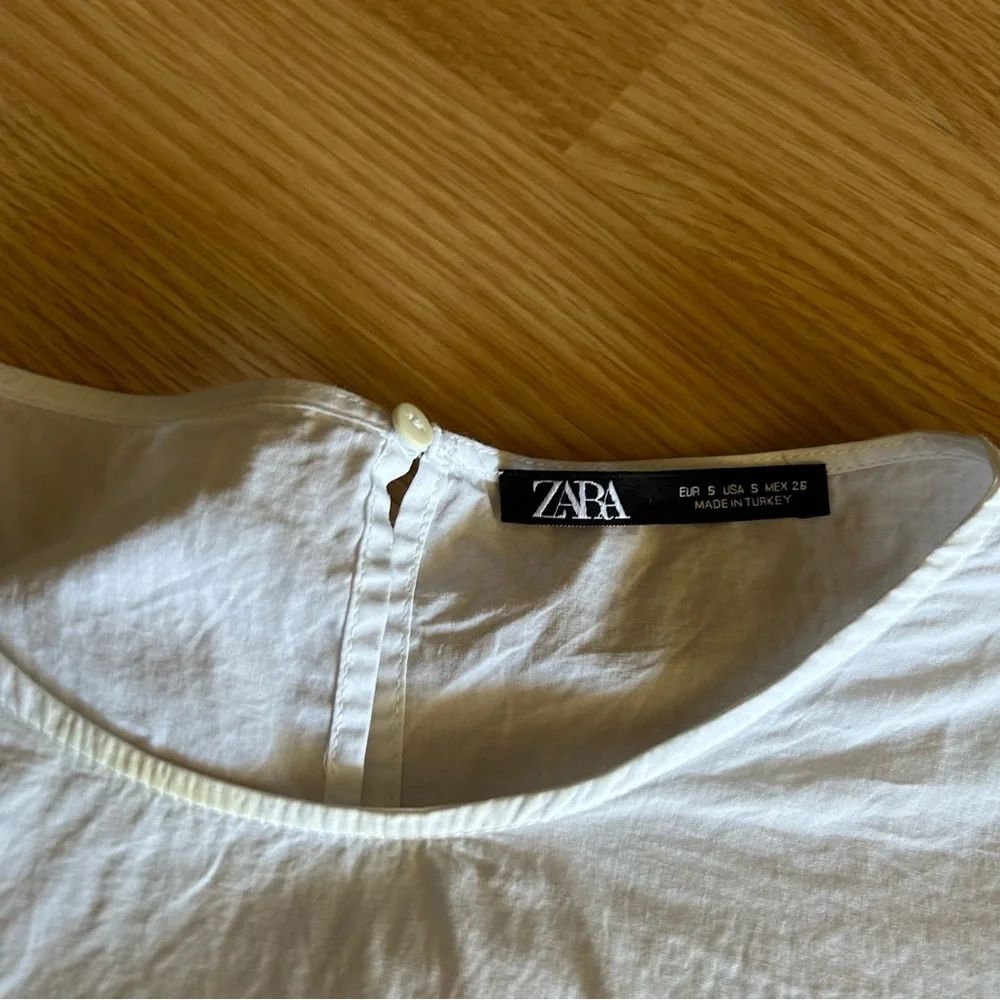 Zara White Billowy Voluminous Puff Sleeves Top Small
